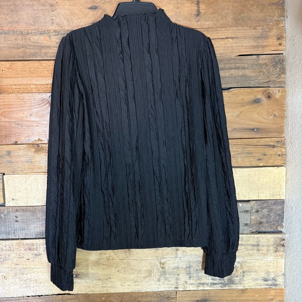 SHEIN Black‎ Long Sleeve Crinkle High Neck Shirt size Small
